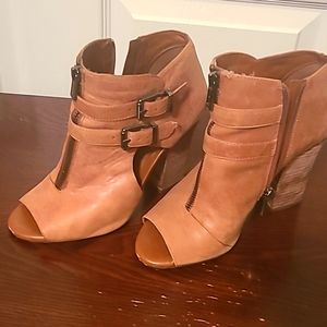 Jessica Simpson Booties, Size 7m open toe, zip